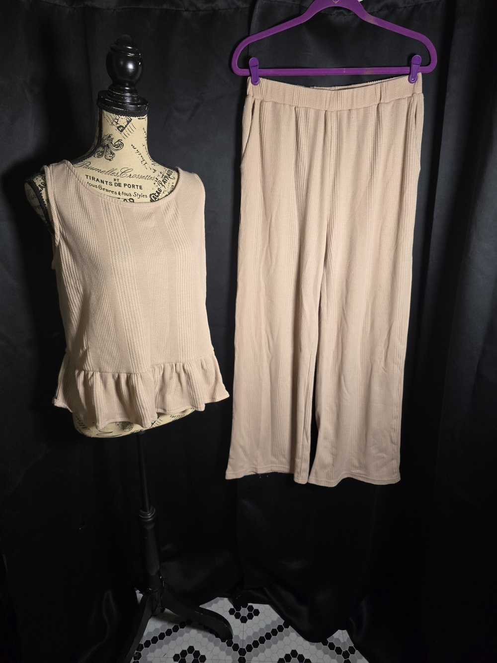 Unbranded Outfit